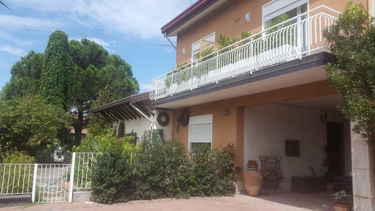 La Finestra Sull'etna Guest house *